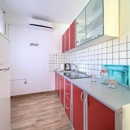 Braut Krk Апартаменты Крк