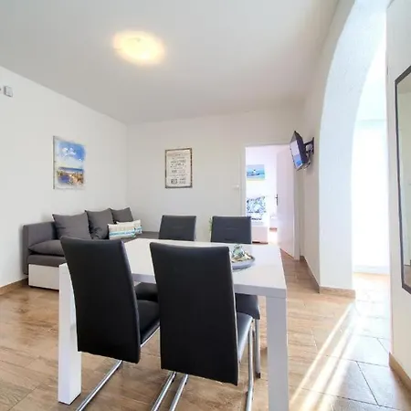 Braut Krk * Krk Town